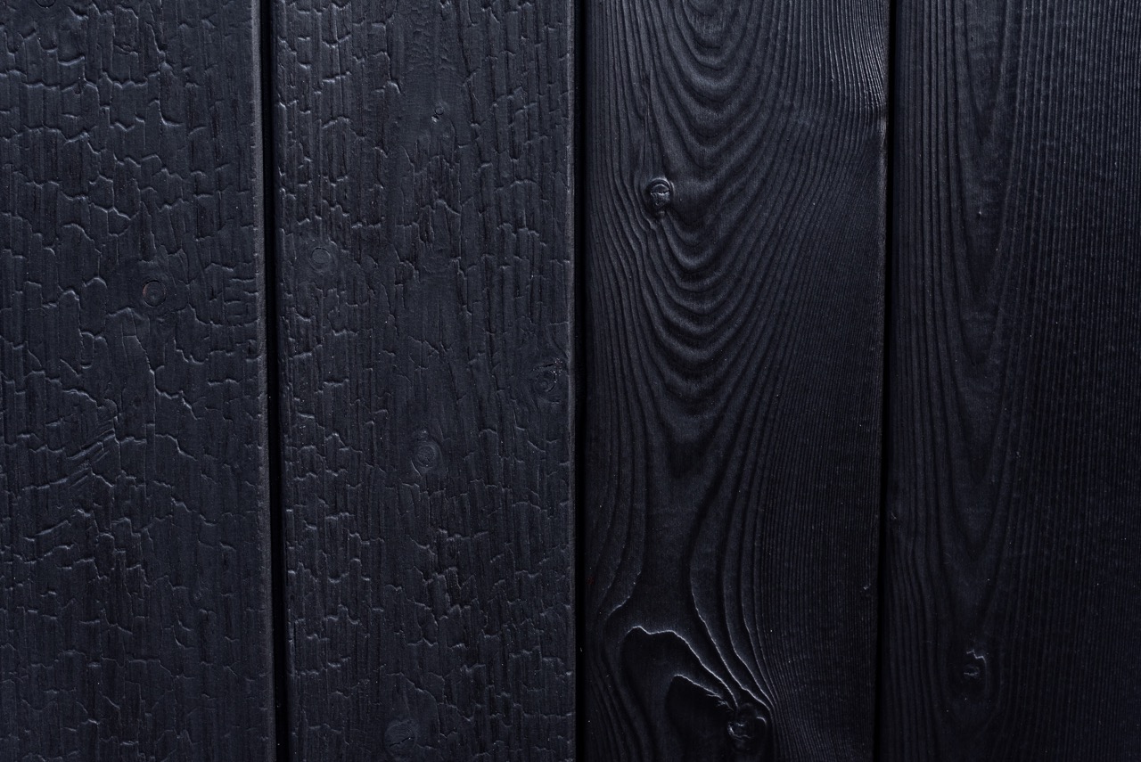 Maakt verbrand hout vuil?